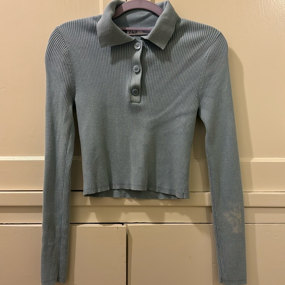 Light blue cropped ribbed polo shirt